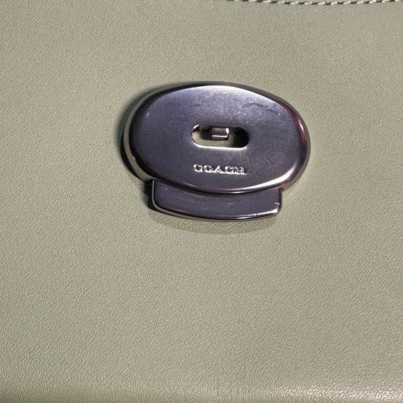 Coach Mint Green Crossbody Bag Emmy Saddle Bag 23 Pistachio Mint rare leather - Picture 8 of 10